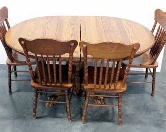 Oval Claw Footed Dining Room Table With Two Leaves, 42" Wide x 63" Long (With Both Leaves Inserted), Includes Four Carved Wood Chairs And Table Pad