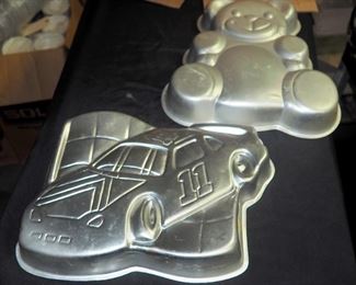 Cake Mould Collection, Includes Race Car, Scooby Doo, Santa, Spongebob, Dolls, And More, Qty 13