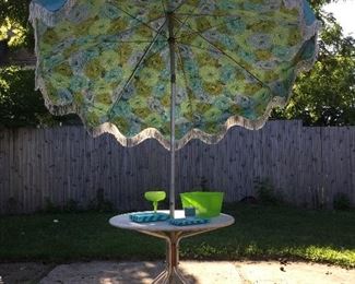 Retro patio table and umbrella 