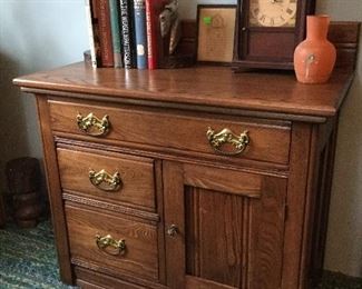 Mallory Electric clock