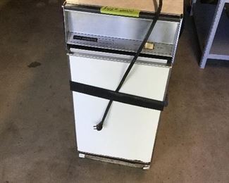 KENMORE trash compactor 