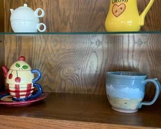 tea pots and pitchers