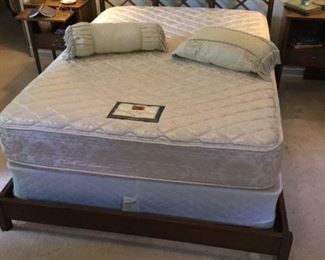 LANDSTROM FULL SIZE BED