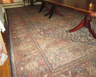 ANTIQUE FERAGHAN ORIENTAL RUG
