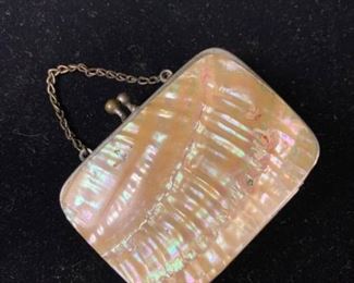 031 Antique Coin Purse Shell