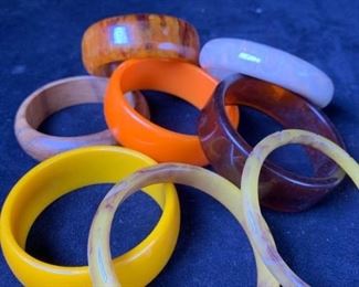 097 Bakelite, Lucite, Celluloid You Decided