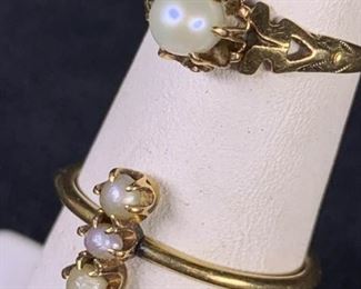 107 Gold Pearl Rings
