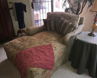 Chase lounge in excellent condition