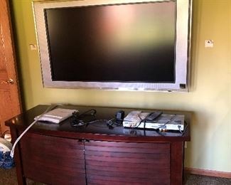 TV Console , Sony TV 52"