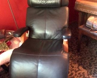 Human Touch Recliner PC-075
