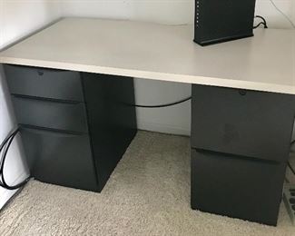 Sturdy desk