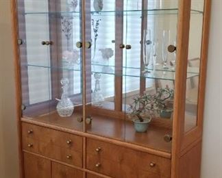 Stanley Furniture China Cabinet