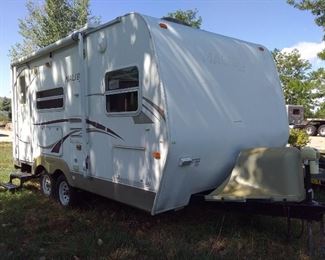 Skyline Pull Type RV Camper with Slide Out