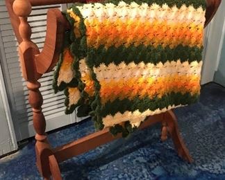 Quilt Stand & Handmade Vintage Crochet Blanket 