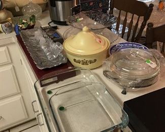 Pyrex, Pfaltzgraff, rice cooker