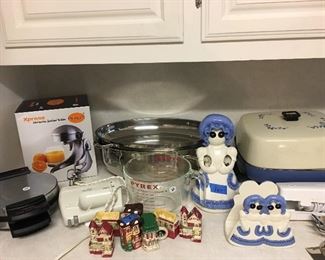 Juicer, waffle maker