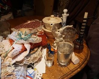 oak table and chairs