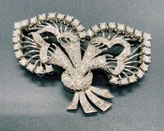 ART DECO PLATINUM AND DIAMOND PIN BROOCH