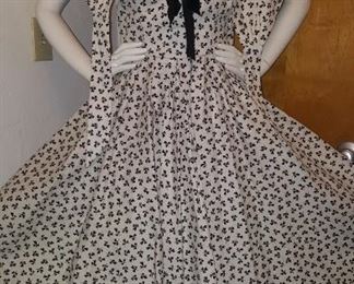 ANOTHER FABULOUS VINTAGE LADIES DRESS