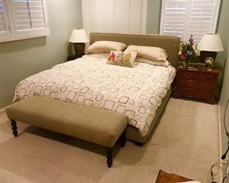 California king with a brand new $900 mattress as modern style as there is in Plush