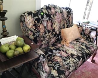 . . . I love this settee with ball and claw feet -- notice the nice faux apples and wood fruit bowl display.