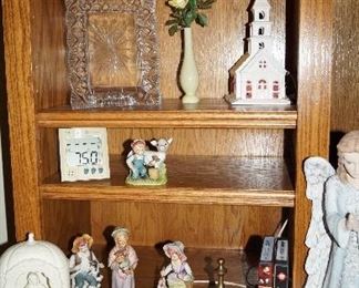 figurines, wall decor