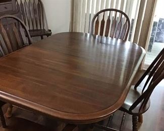 Dining table and cabinet. https://ctbids.com/#!/description/share/240275