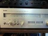 Yamaha Natural Sound AM-FM stereo tuner CT-810 NFB PLL mpx