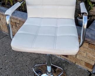 White Leather & Chrome Bar Stool Chair 
