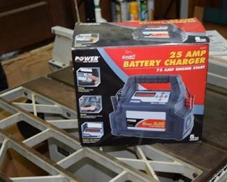 25 AMP Battery Charger