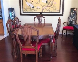 Beautiful dining room set in excellent condition