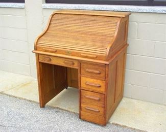 antique vintage oak roll top desk, small nice size