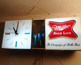 Mid Century Miller High Life The Champagne of Bottle Beer. Clock, Lights Up..works