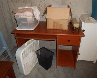 Newer kneehole desk etc
