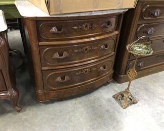 VICTORIAN WALNUT DRESSER, COMMODE SIZE, MARBLE TOP $ 175.00