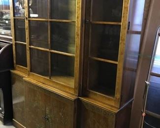 HAND PAINTED GOLD GILT PAINTING, LIGHTS UP, GLASS SHELVES, BEAUTIFUL GOLD BACKING, A MUST SEE ITEM $ 250.00 CHINA CABINET MUST SEE AT THIS PRICE