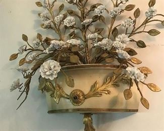ITALIAN SCONCE WITH LOTS OF WHITE HAND MADE PORCELIAN FLOWERS, WITH GOLD GILT LEAFS $ 395.00