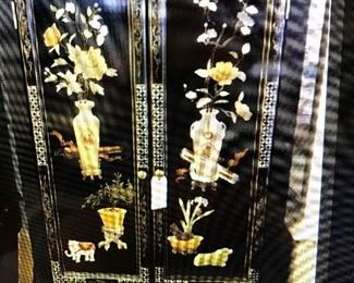 CUSTOM MADE BLACK LACQUER ARMOIRE, MADE FROM A FOLDING SCREEN, WE HAVE THE OTHER TWO PANELS THAT MATCH. HAND CARVED STONE ACCENTS. CAN BE USED AS A BAR, ALSO HOLDS A 42 INCH TV $
395.00