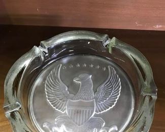 AMERICAN EAGLE ASHTRAY HEAVY GLASS