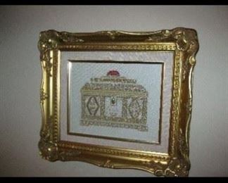 SMALL FRAMED METALLIC TREAD PICTURE IN A GOLD FRAME, EXQUISITE HAND WORK!