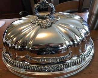 HUGE SILVERPLATE DOME, ENGRAVED MEDALLION " SANS PEUR" FRENCH PHRASE MEANING ' WITHOUT FEAR AND WITHOUT REPROACH" IS WHAT IS SAID ABOUT THE FRENCH MILITARY HERO AND KNIGHT SEIGNEUR PIERRE TERRAIL DE BAYARD $ 245.00