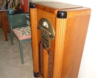 reproduction radio