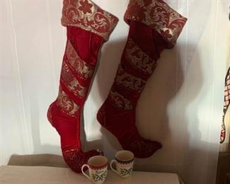 Look at the Feet on That Elf