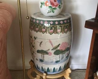 Oriental plant stand/stool
