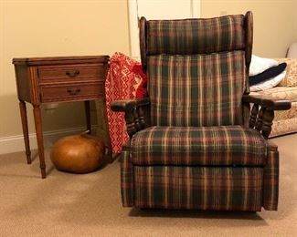 Sewing machine in stand and rocker