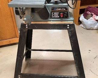Delta Belt Sander, 4" Belt, 6" Disc with stand