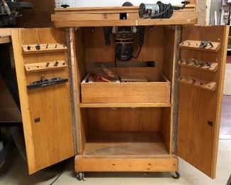 Router table with DeWalt router 1/2" model 315.275000