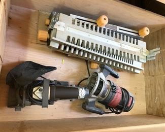 Craftsman Dove Tail Jig, Router