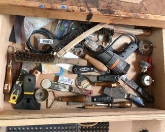 Misc assortment: scrappers, wire brushes, craft tools...