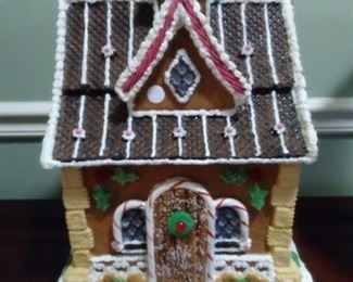 Byers Choice Spearmint Holly Gingerbread House